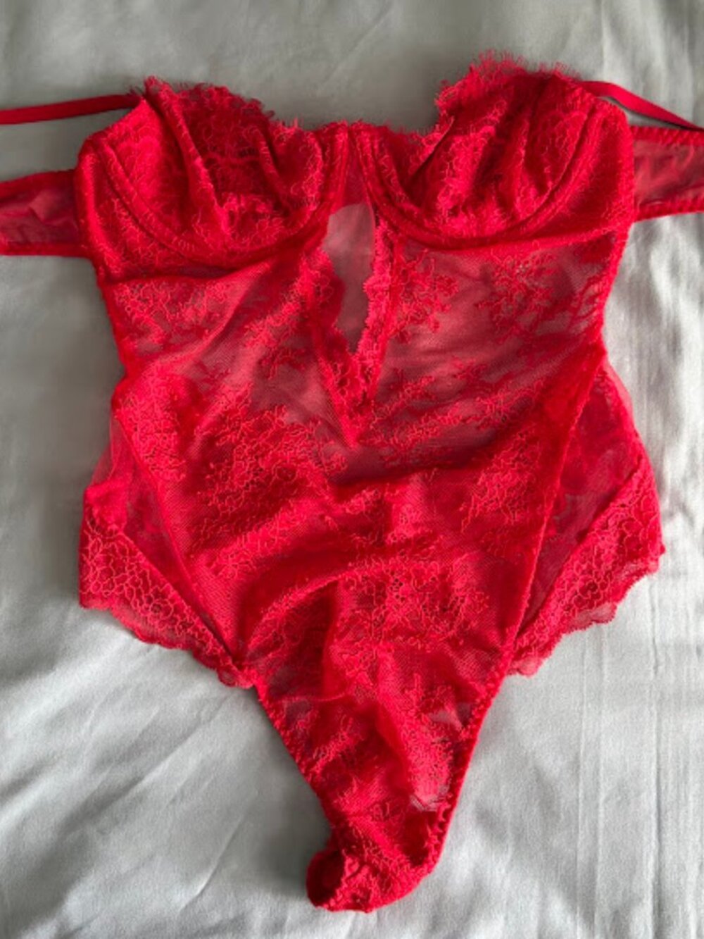 Victoria`s Secret Women`s Very Sexy Lace One Piece Bodysuits size S/p+ Bra Red